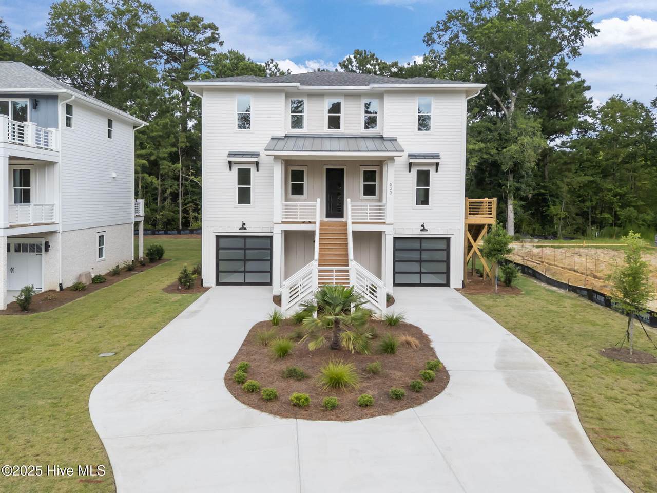 633 Vale Drive - Photo 1