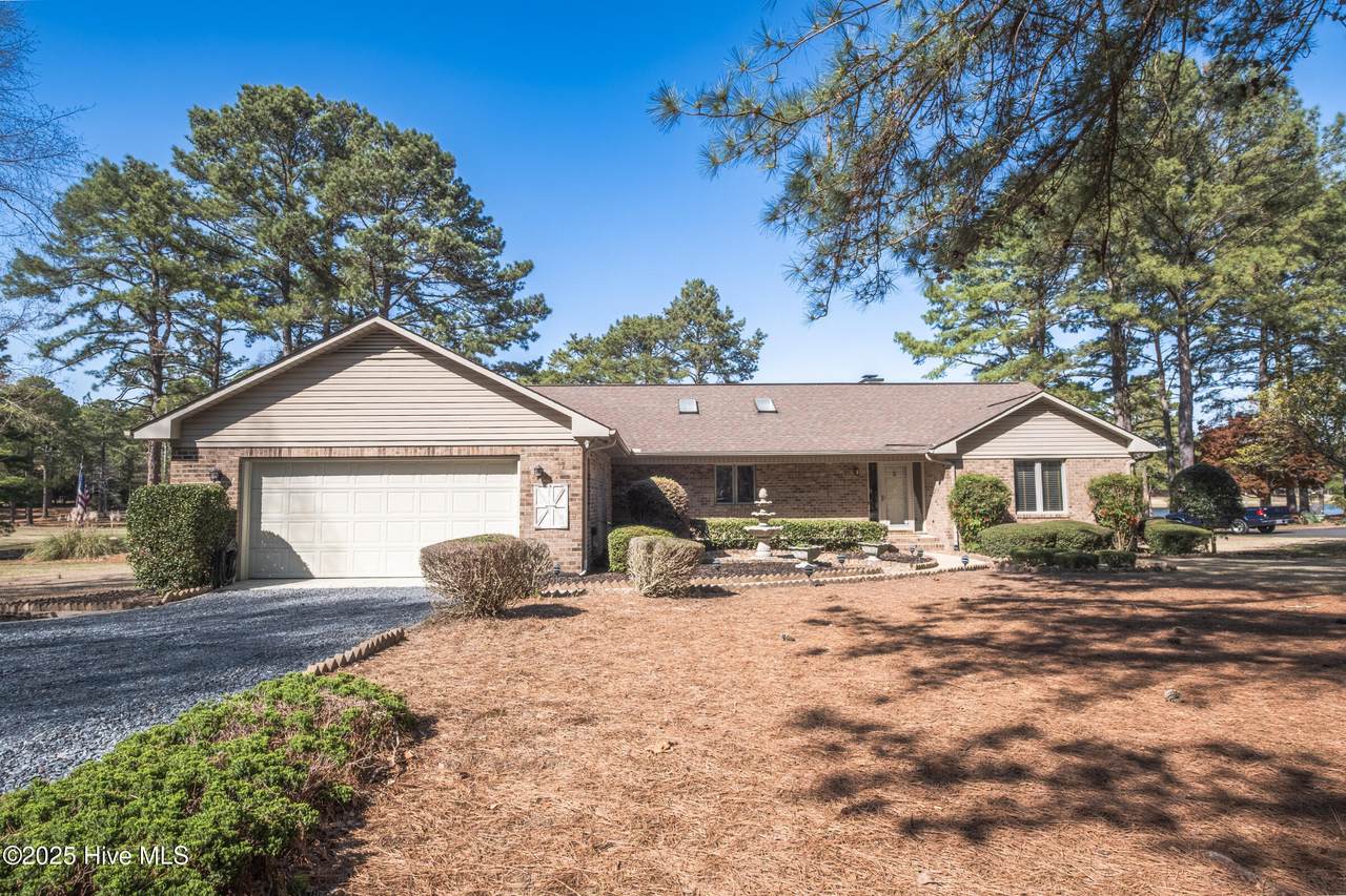148 Lancashire Lane - Photo 1
