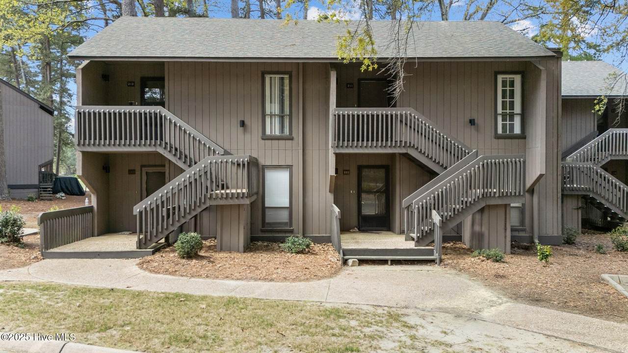 5 Pine Tree Road - Photo 1