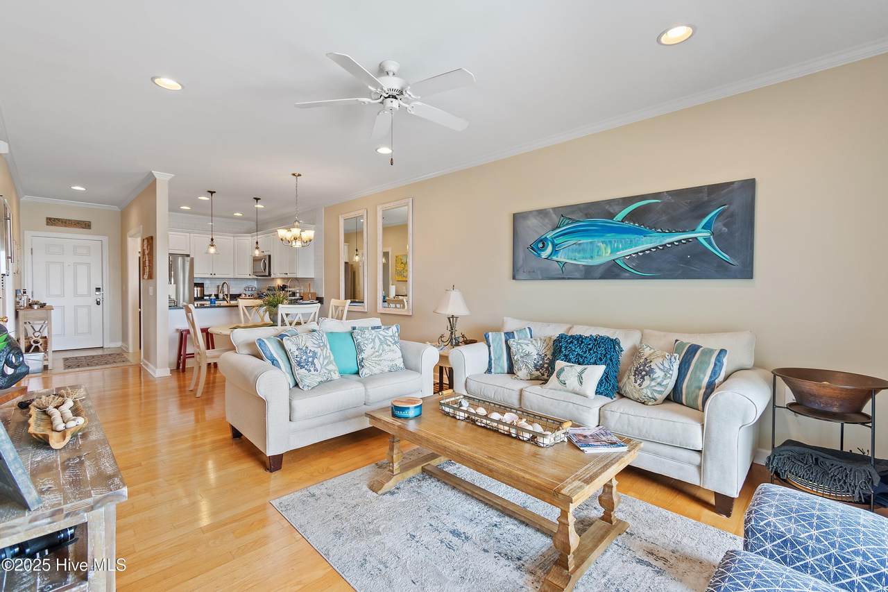614 Brown Street - Photo 1
