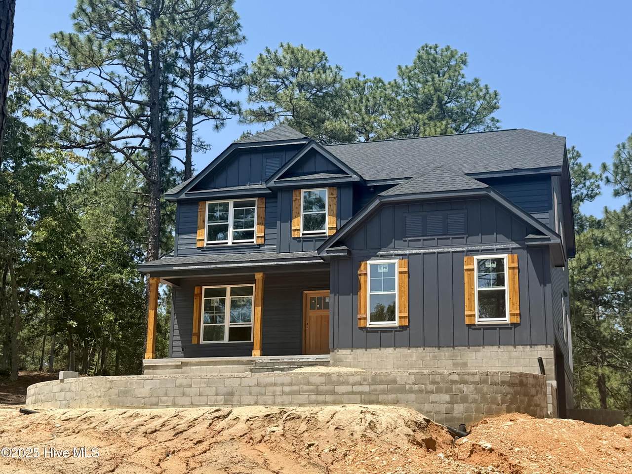101 Douglas Drive - Photo 1