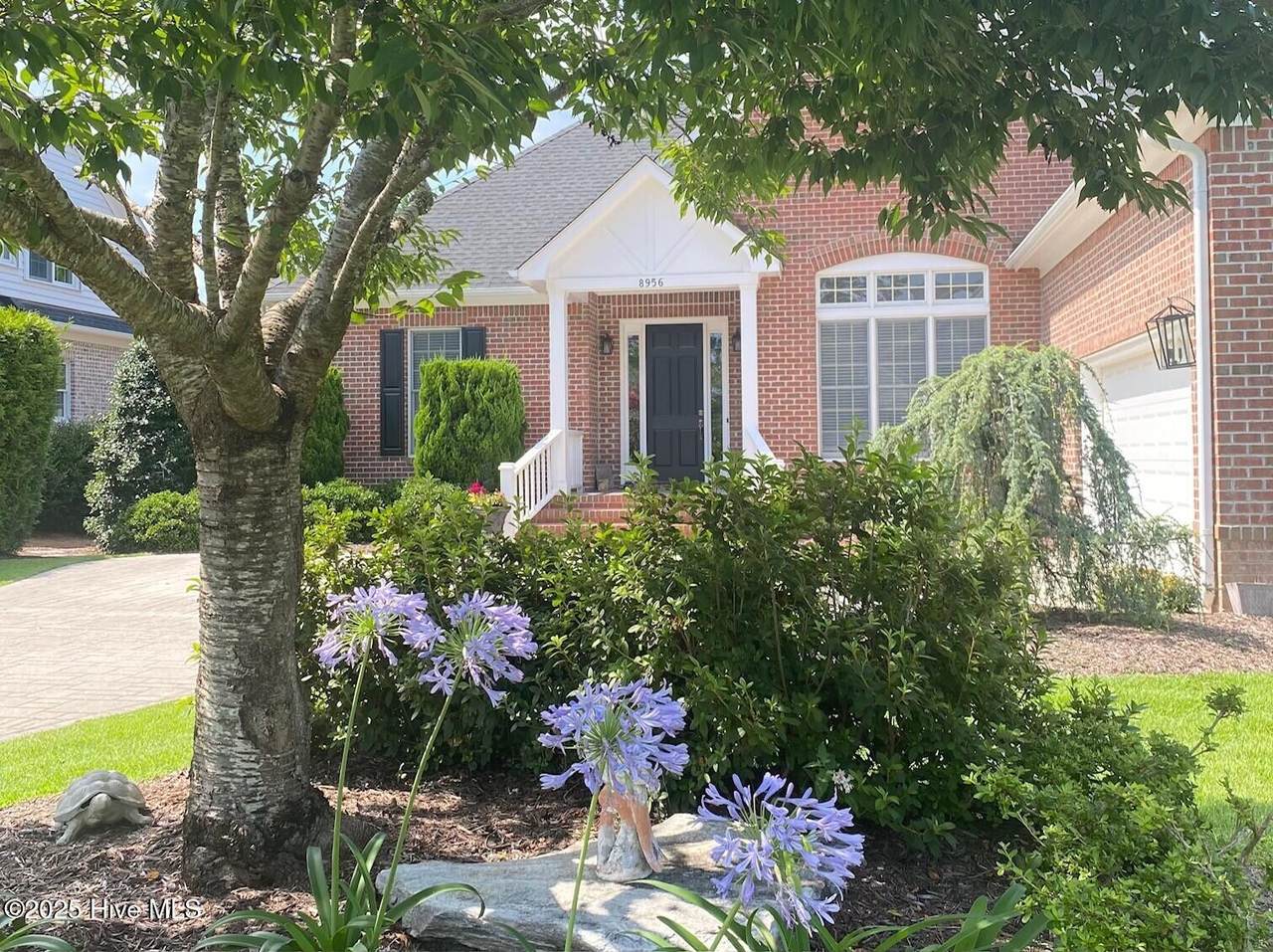 8956 Woodcreek Circle - Photo 1