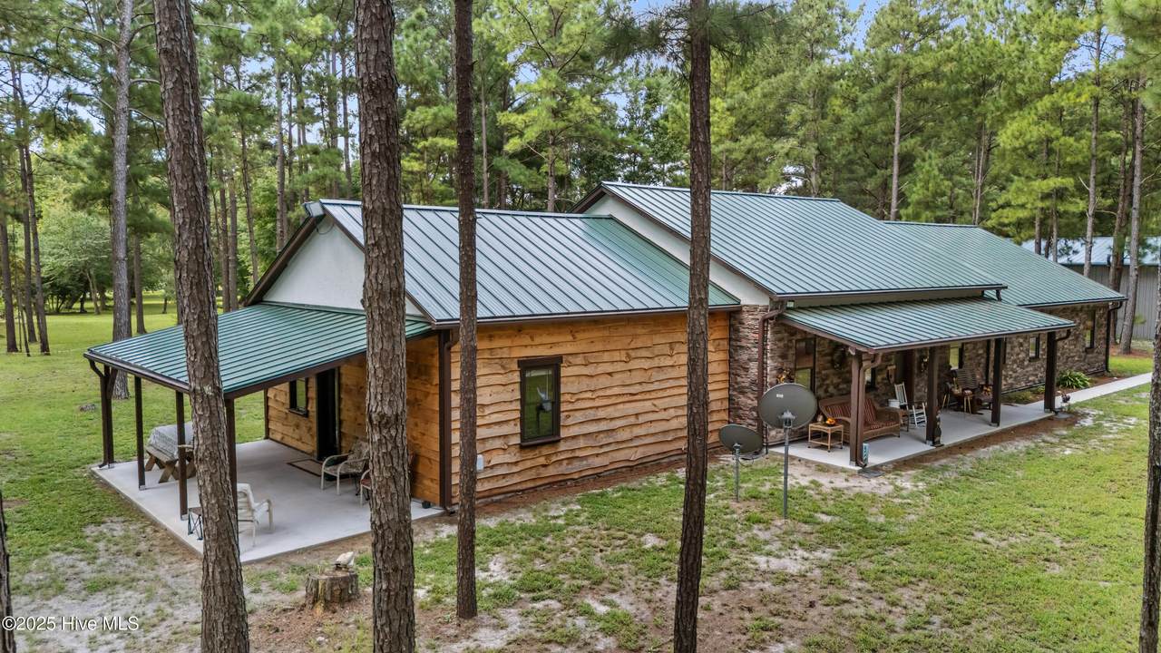 970 Waterway Drive - Photo 1