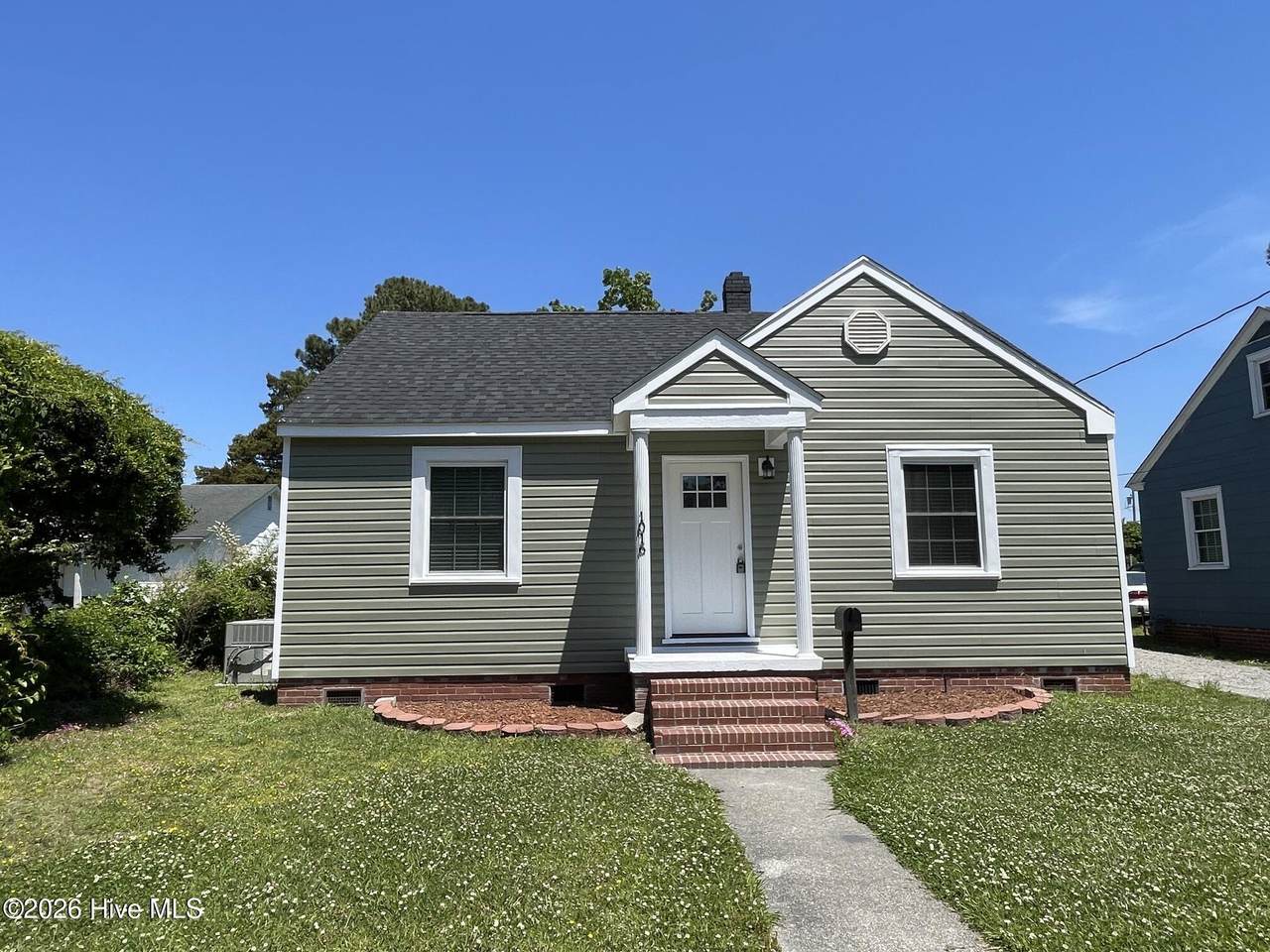 1016 Cedar Street - Photo 1