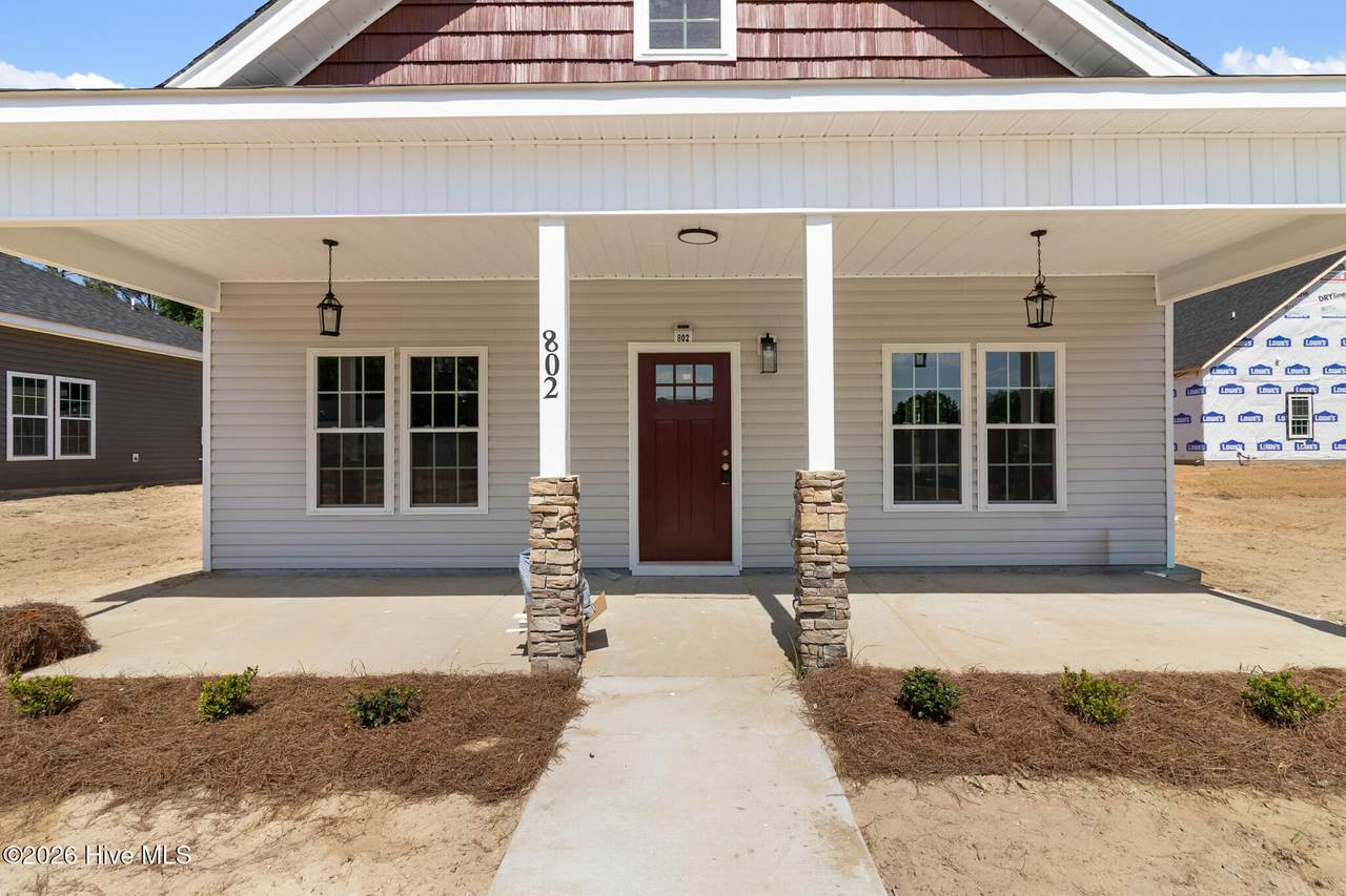 802 Holmes Street - Photo 1
