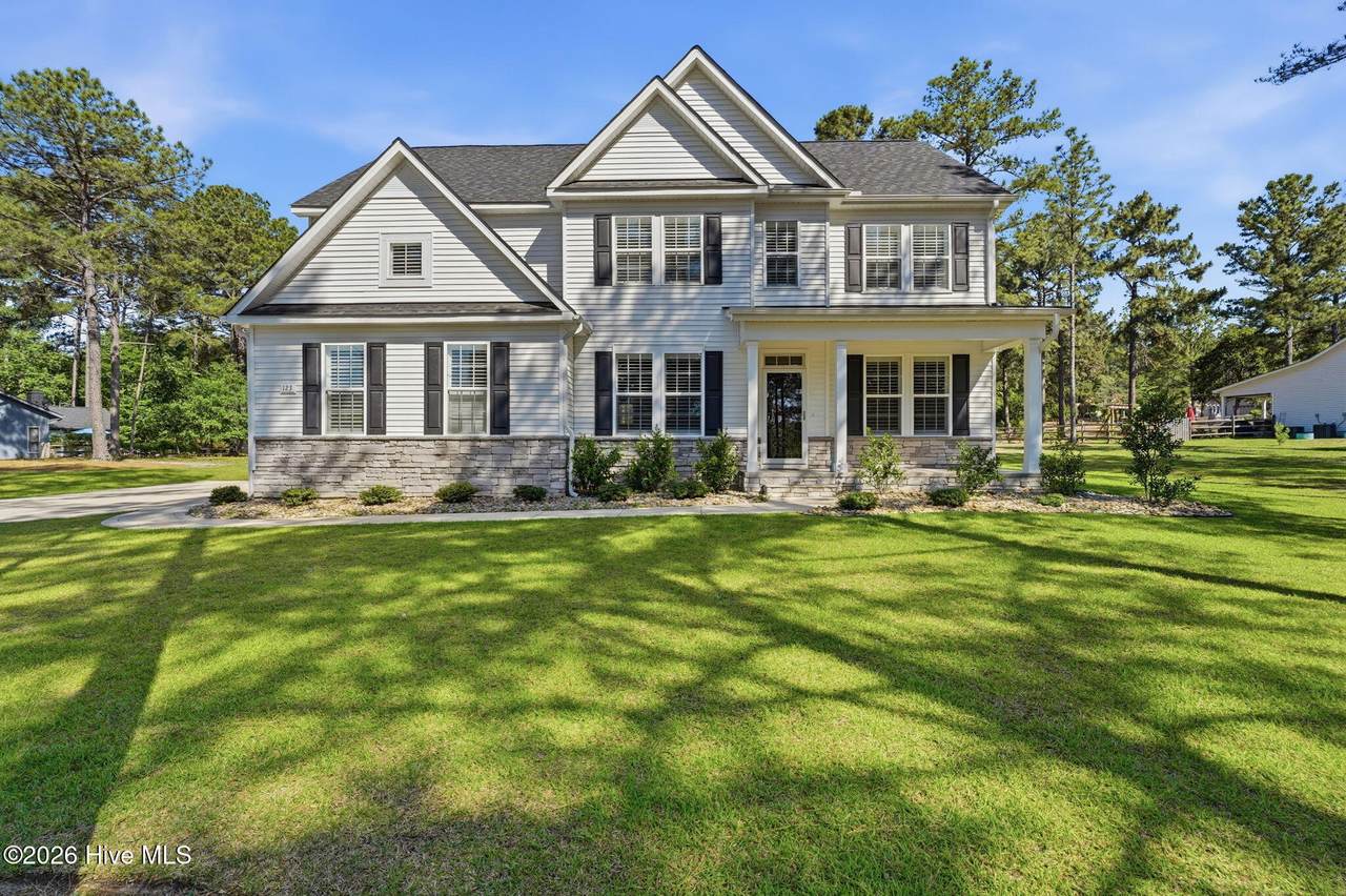 123 Winsford Circle - Photo 1