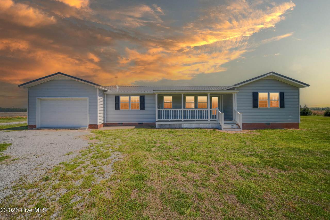 916 Acorn Hill Road - Photo 1