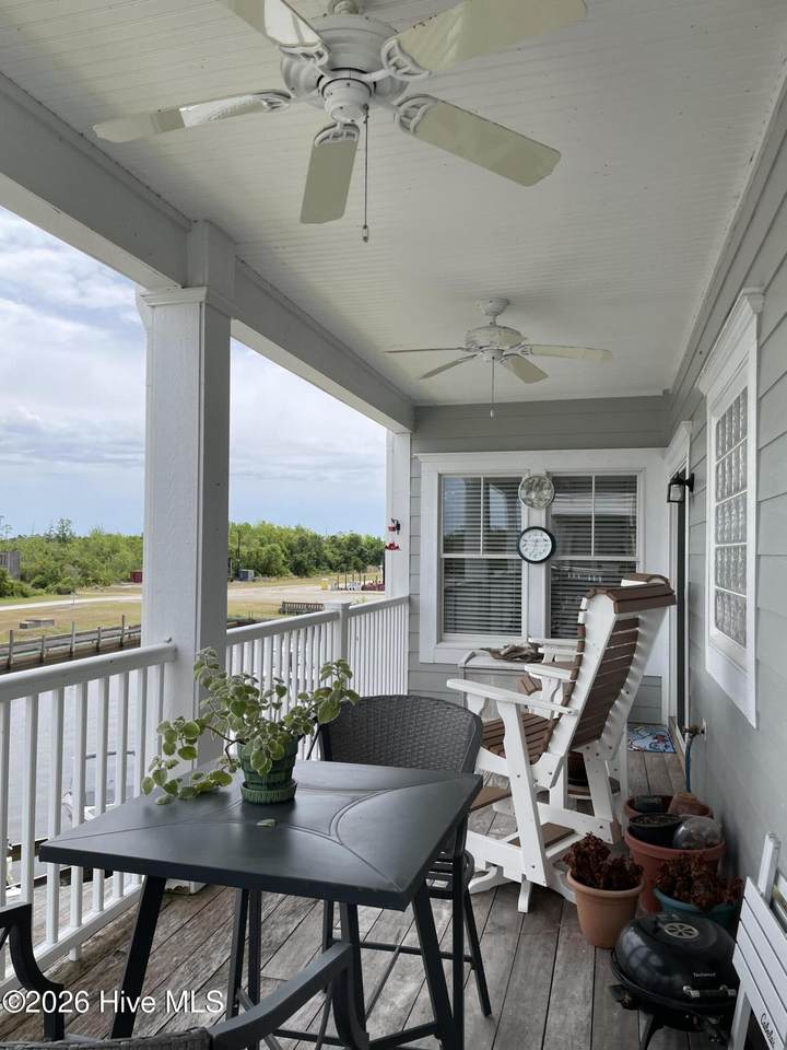 417 Captains Cove - Photo 1