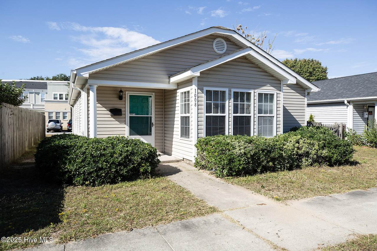 1008 10th Street - Photo 1