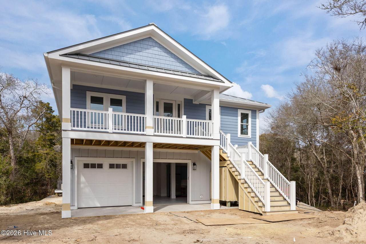 122 Arthur Drive - Photo 1
