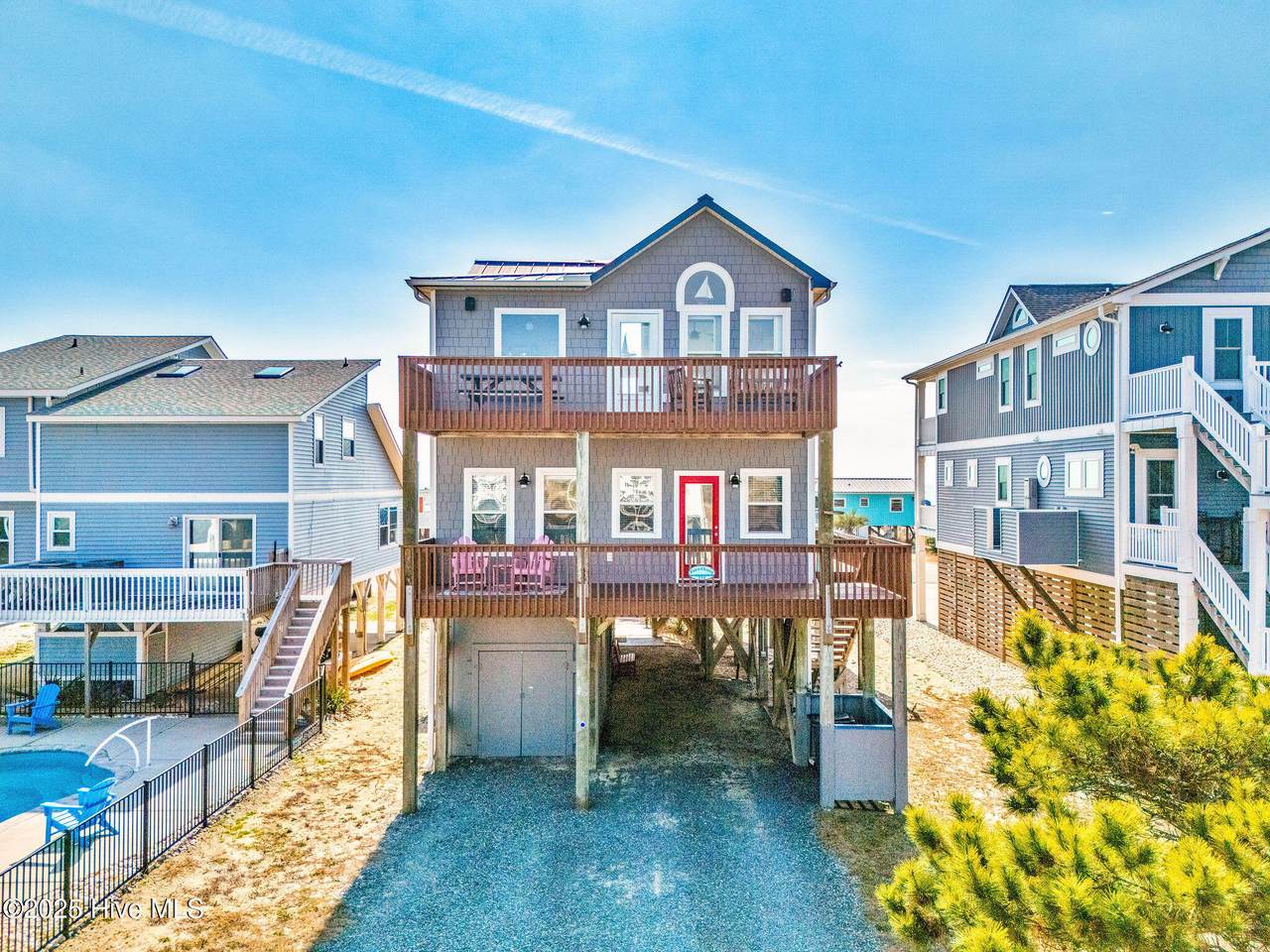 318 Beach Drive - Photo 1