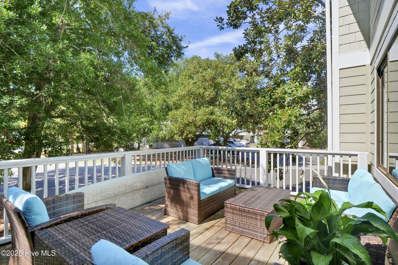 100 Driftwood Court - Photo 1
