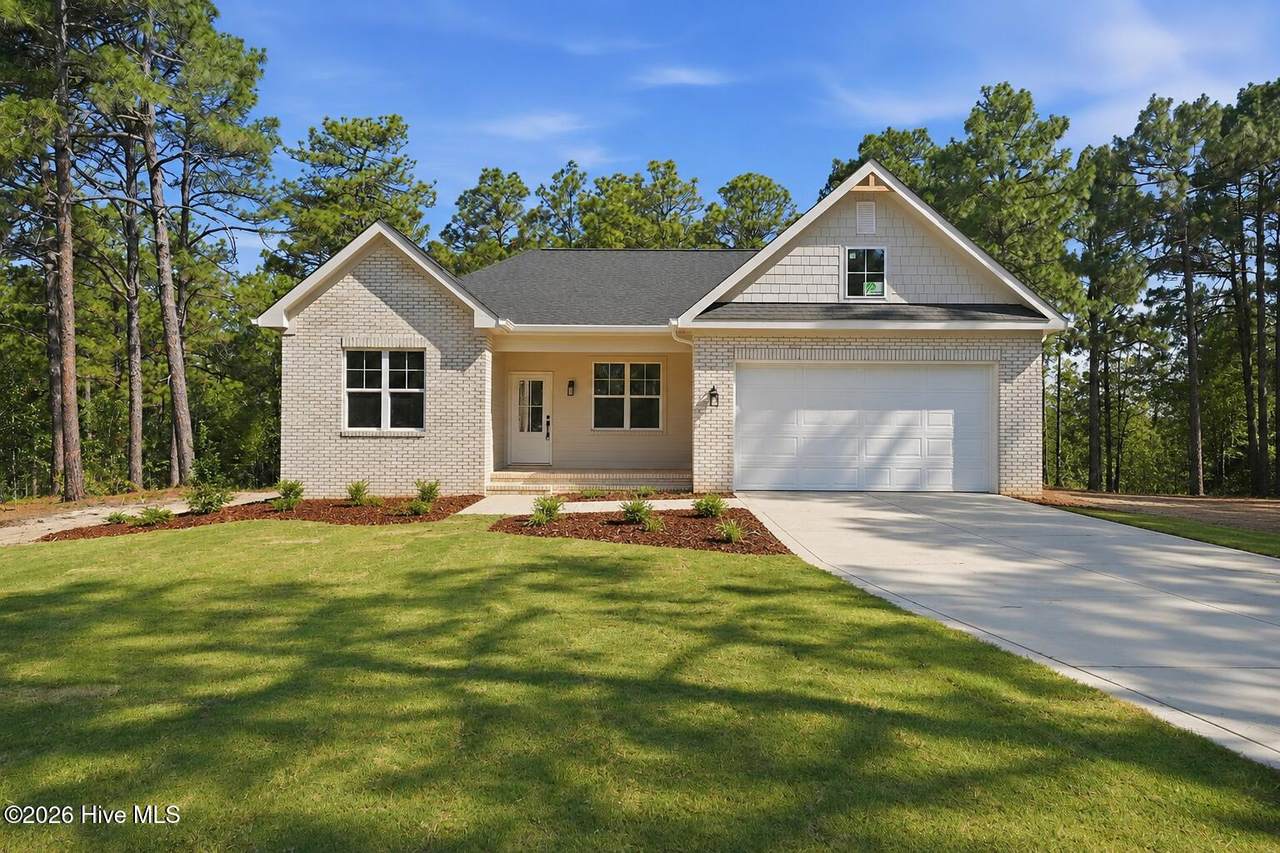 151 Parkwood Court - Photo 1
