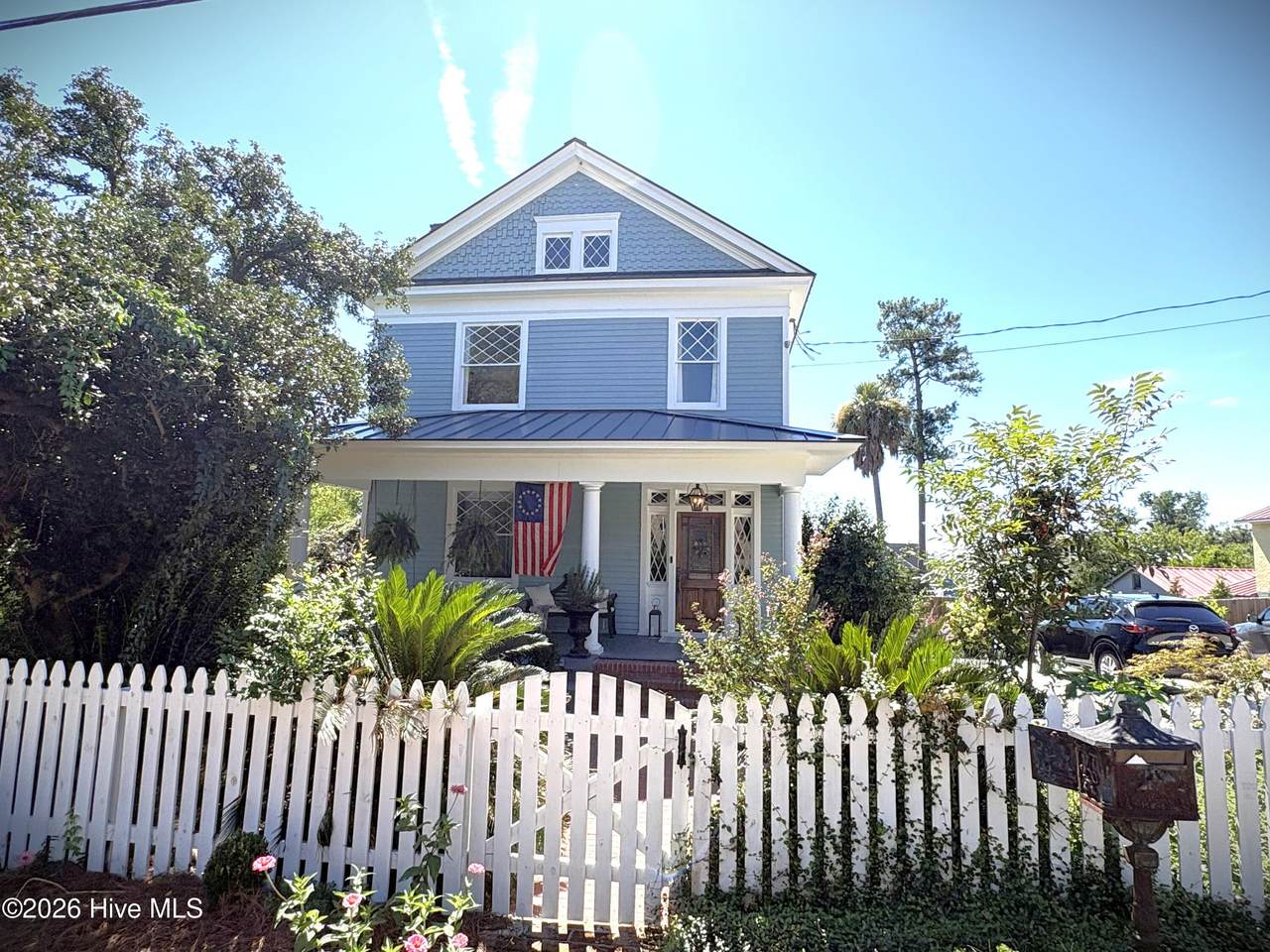 304 Forest Avenue - Photo 1