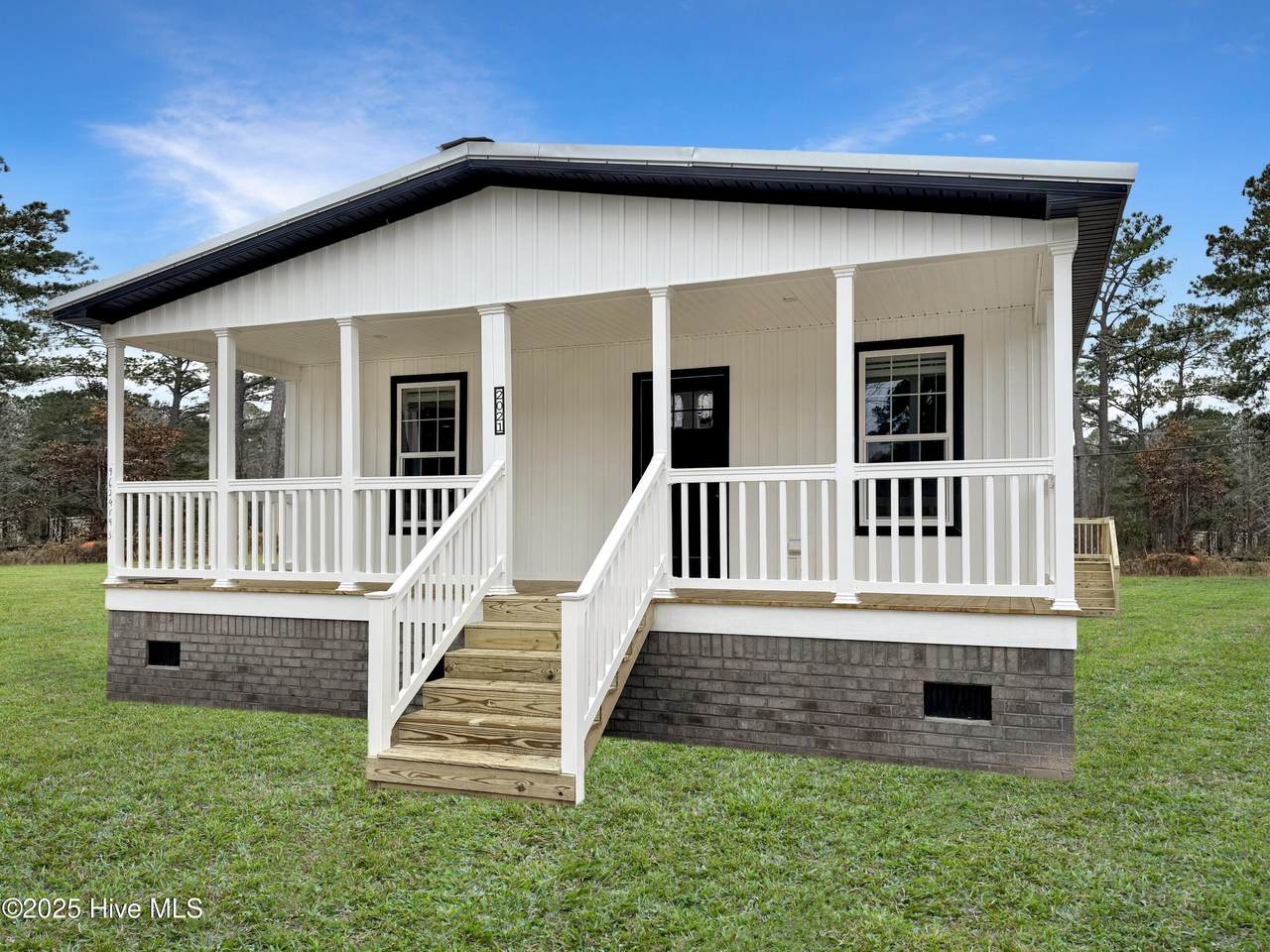 1021 Pine Ridge Court - Photo 1