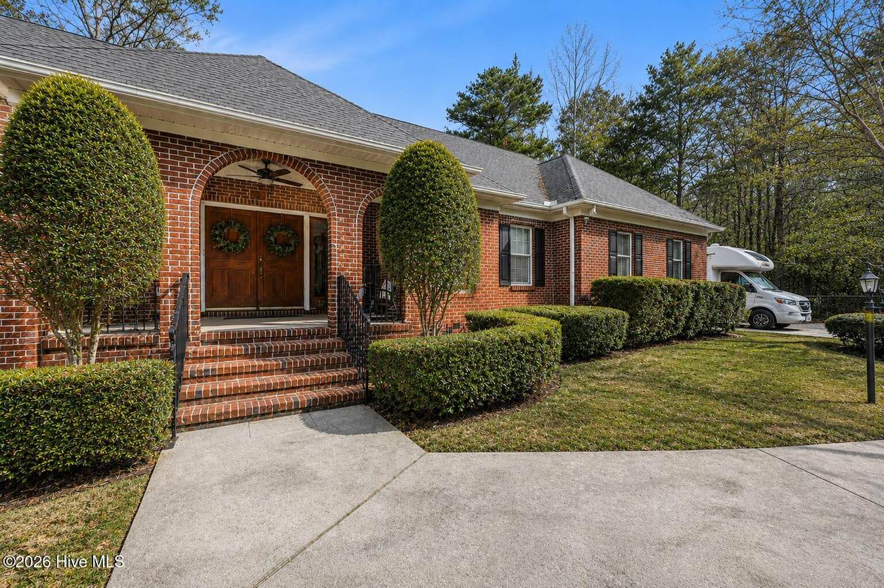 122 Spring Chase Lane - Photo 1