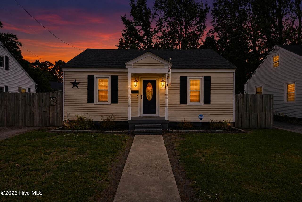 1119 Colonial Avenue - Photo 1