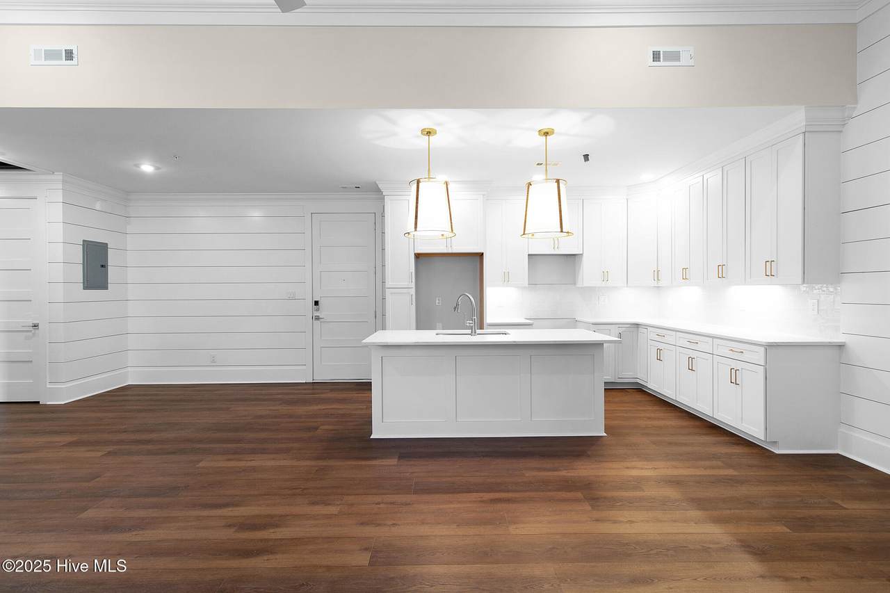 805 Mulberry Street - Photo 1