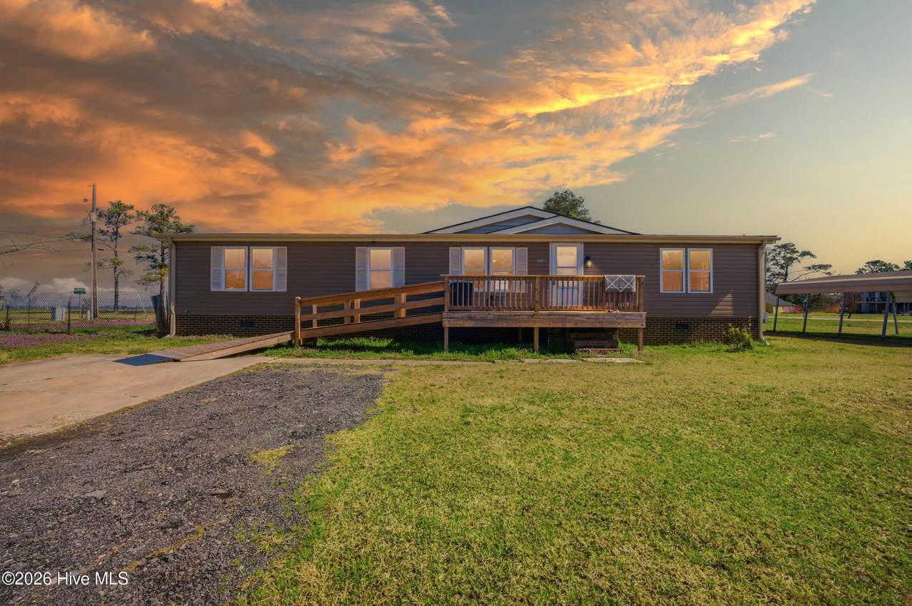 110 Seaview Drive - Photo 1