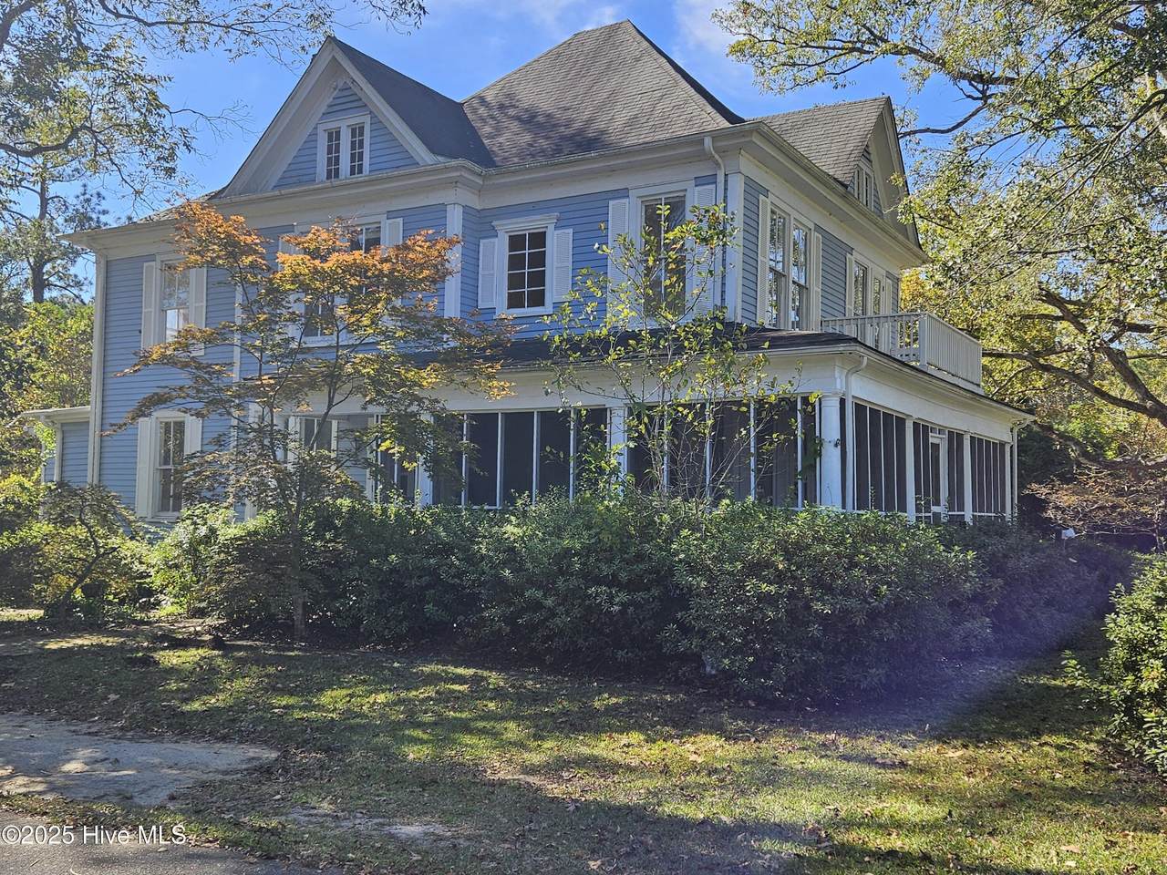 201 Main Street - Photo 1