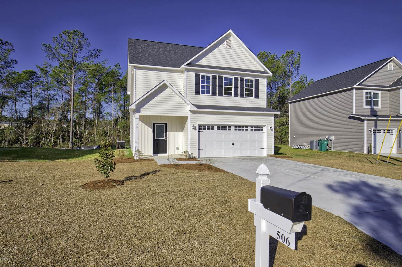 506 Everett Glades - Photo 1 506 Everett Glades - Photo 1