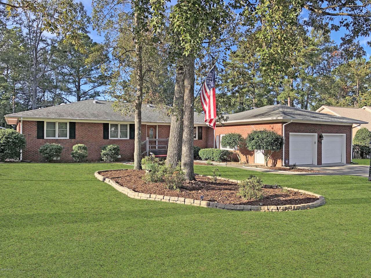 405 Plantation Drive - Photo 1