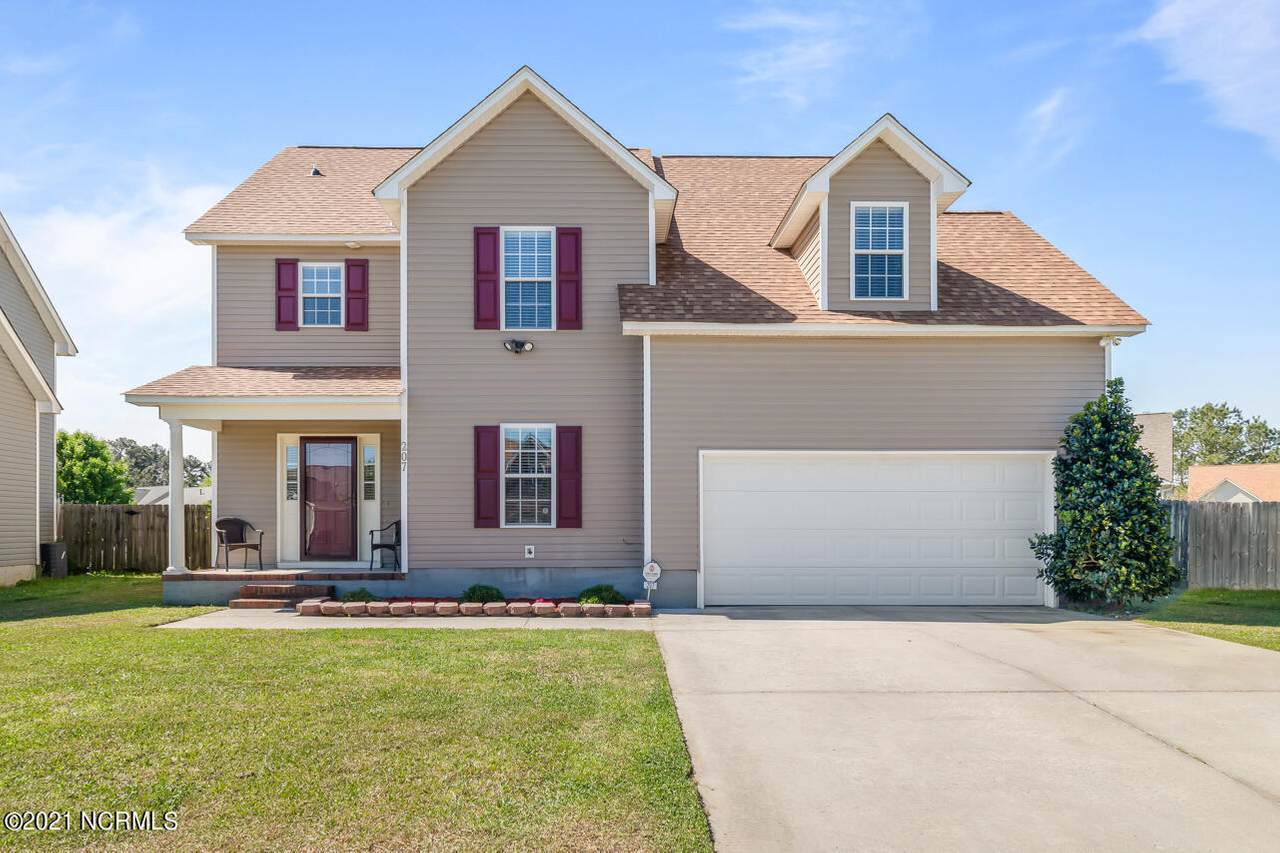 207 Ashcroft Drive - Photo 1