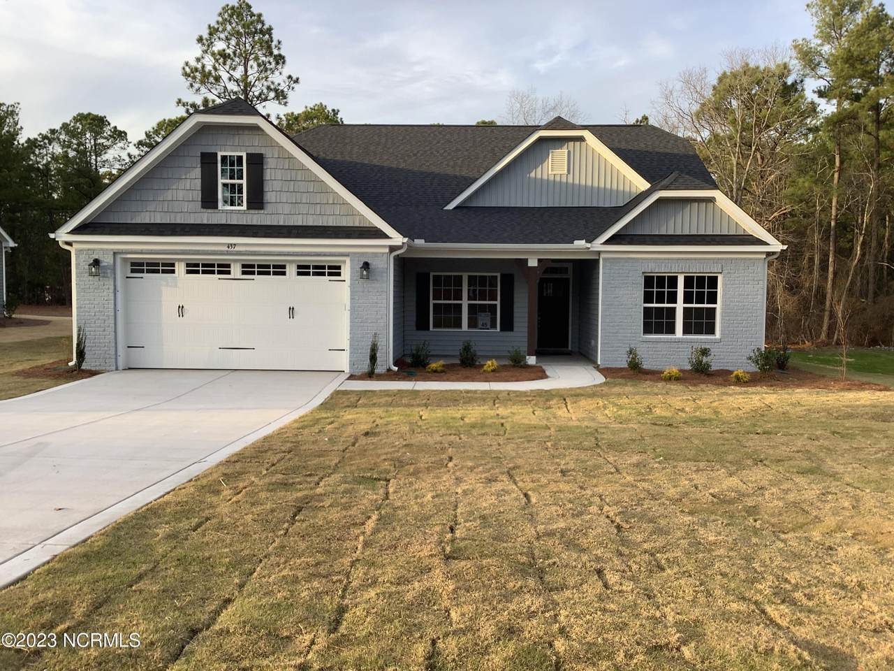 437 Piney Oak Drive - Photo 1