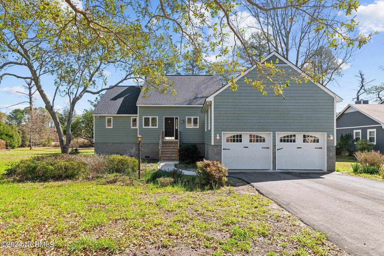 1019 Yacht Court - Photo 1