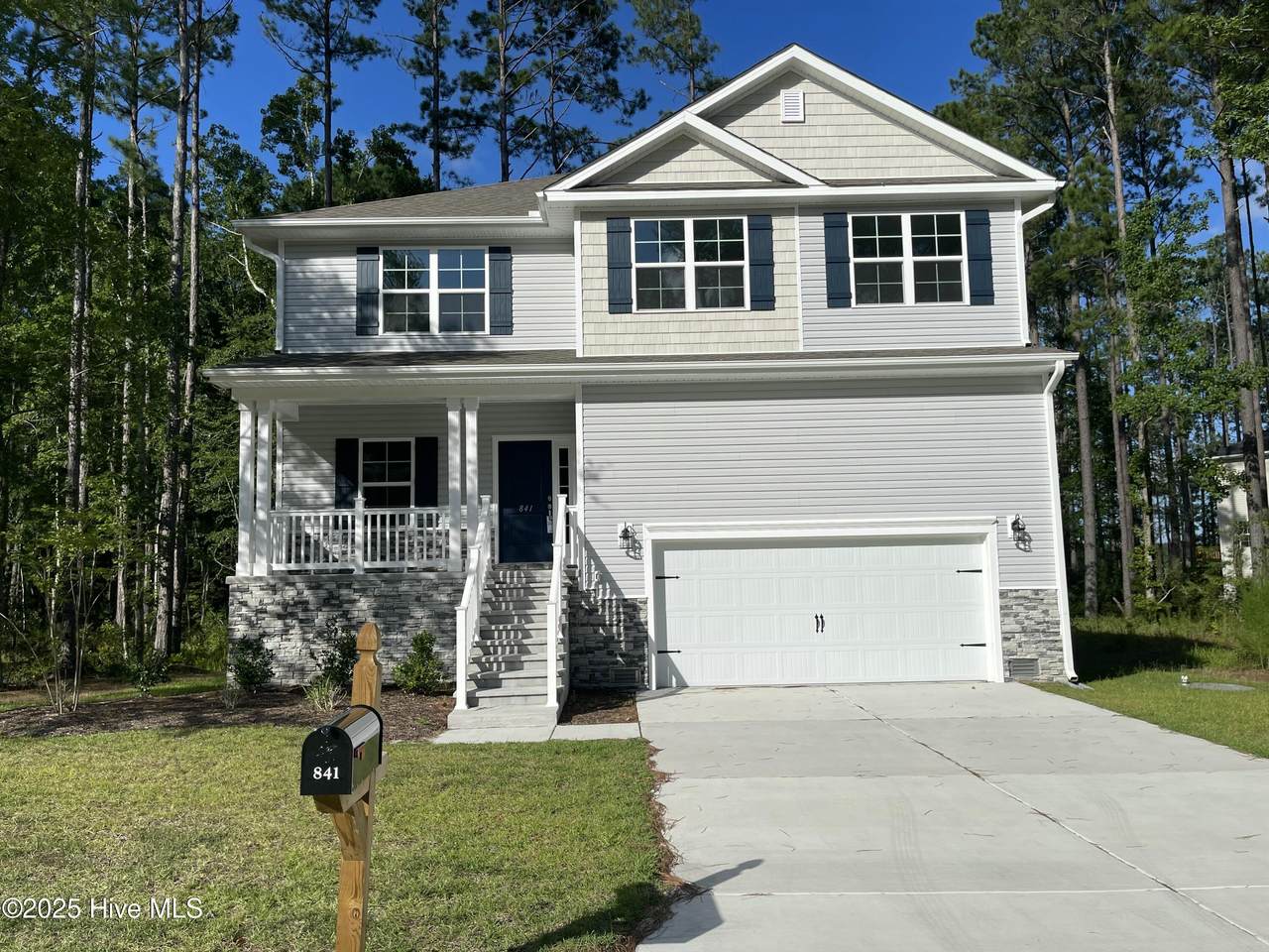 841 Pantego Boulevard - Photo 1