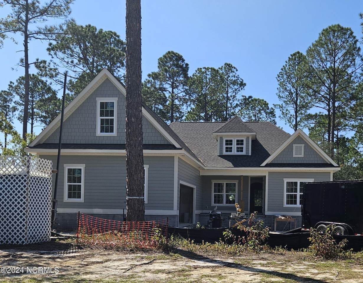 698 Breezewood Drive - Photo 1