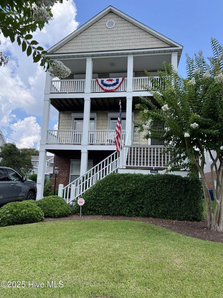 2208 Evans Street - Photo 1