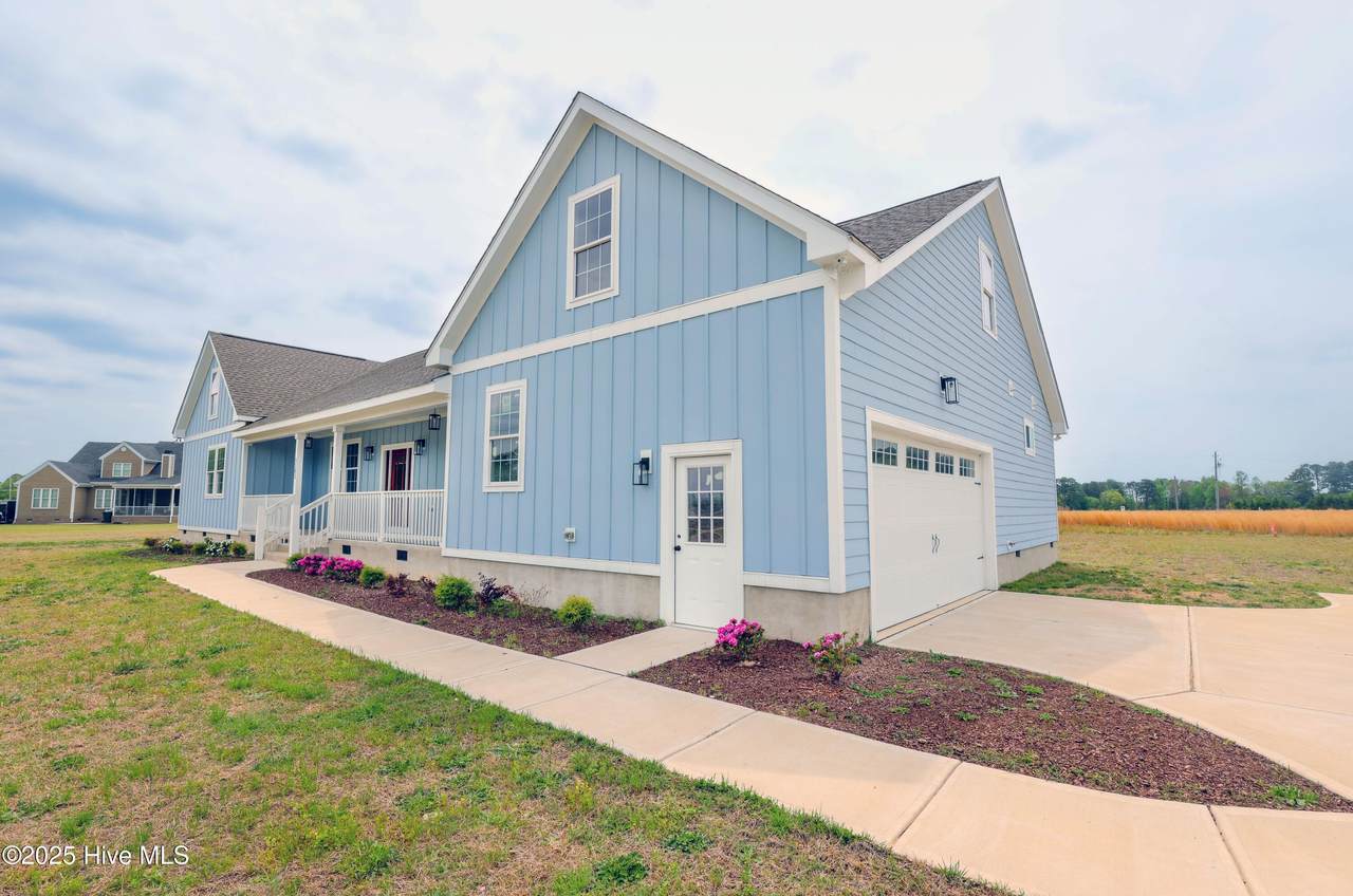 5183 Finch Road - Photo 1
