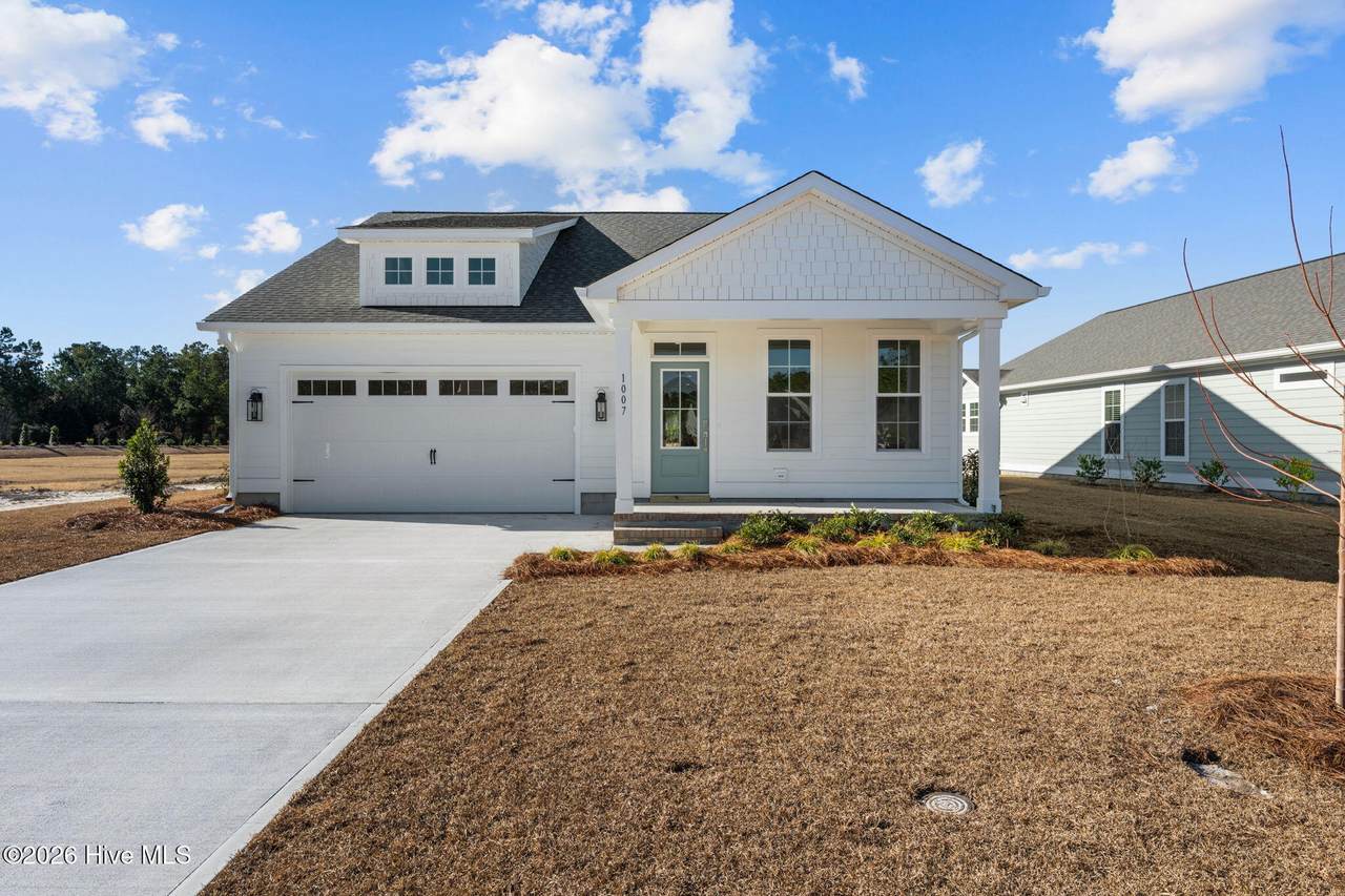 1007 Aston Way - Photo 1