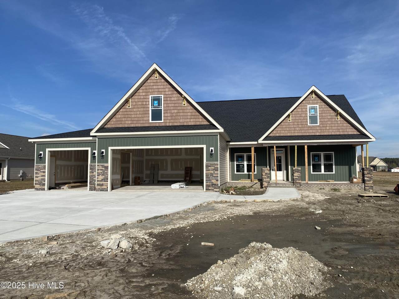 205 Rae Drive - Photo 1