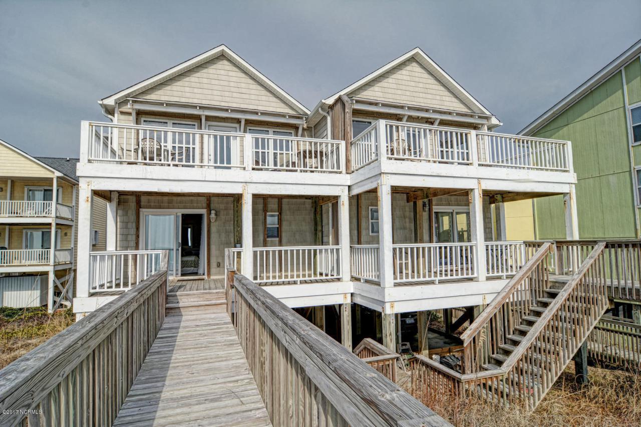 826 Topsail Drive - Photo 1