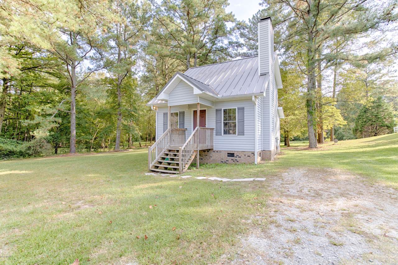 1649 Highland Drive - Photo 1