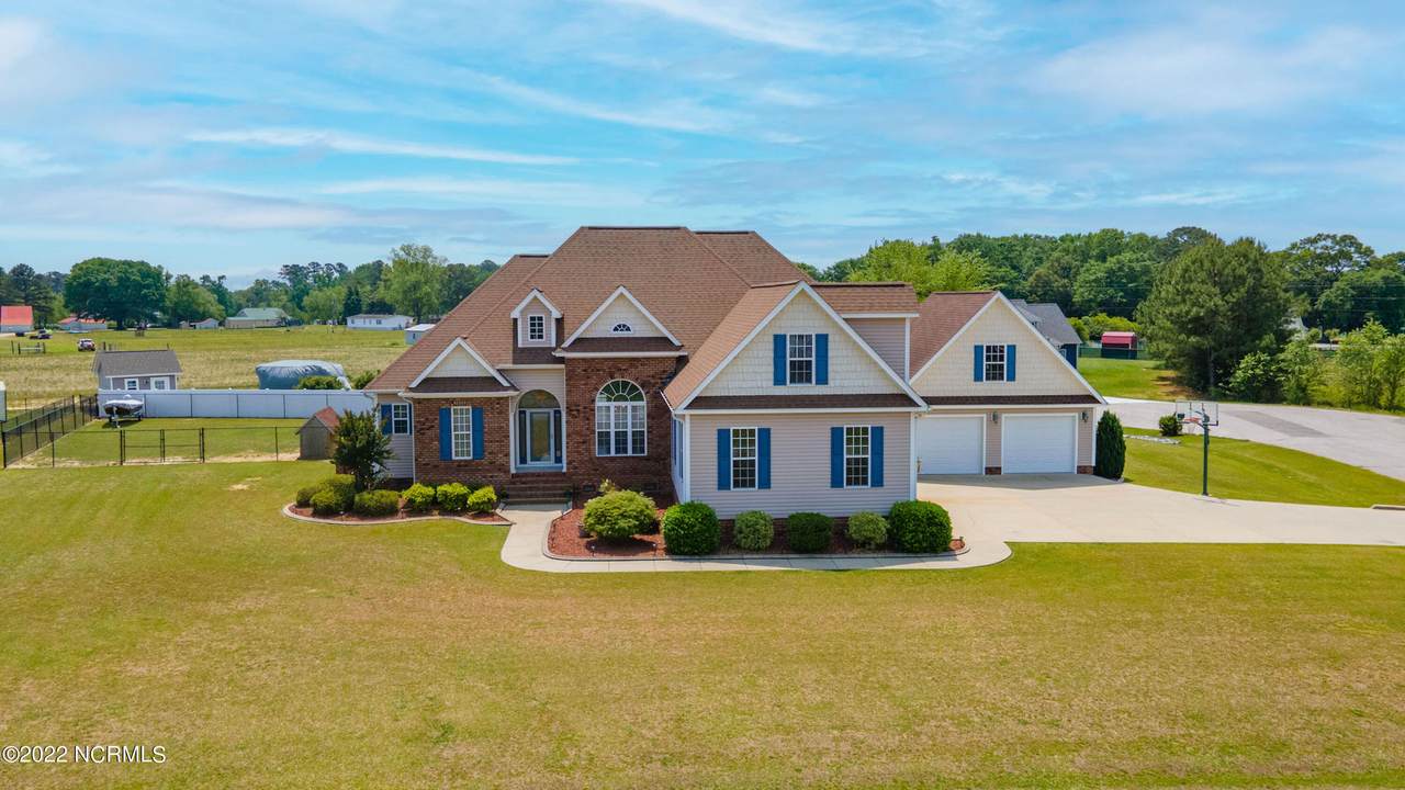 100 Eagles Pointe Place - Photo 1