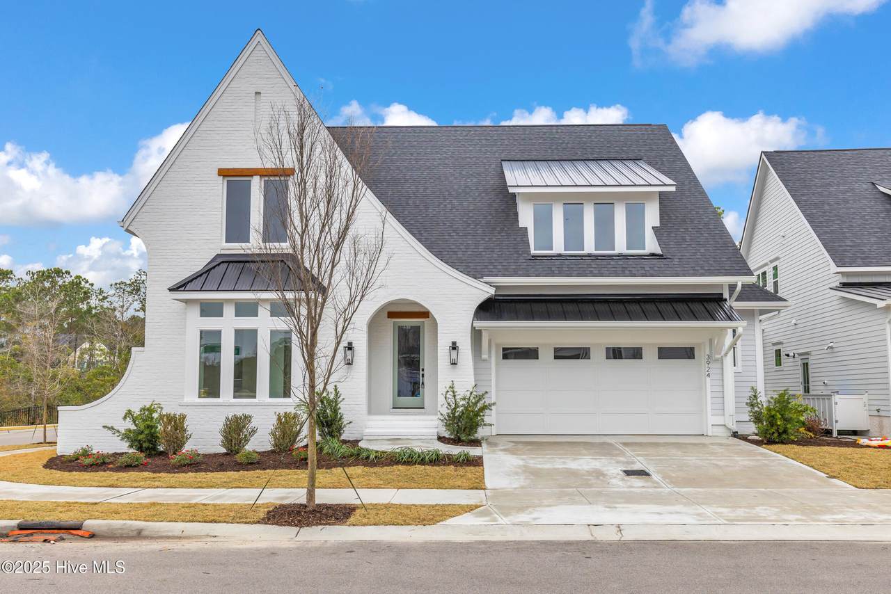 3924 Laurel Point Drive - Photo 1