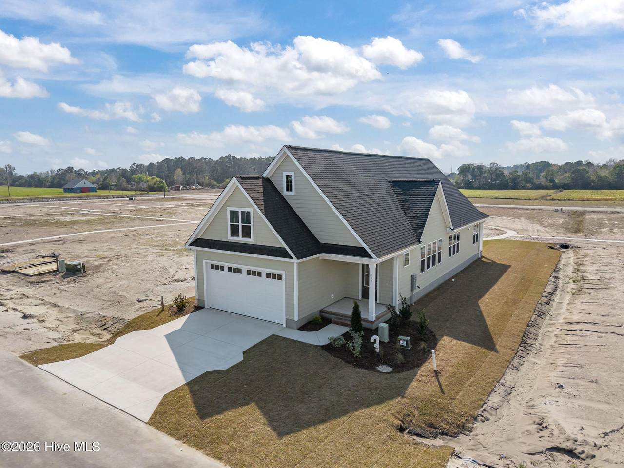 102 Golden Finch Drive - Photo 1