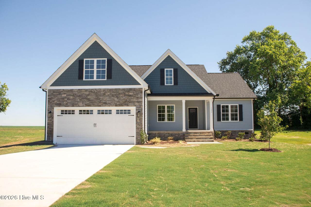 106 Lucky Lane - Photo 1