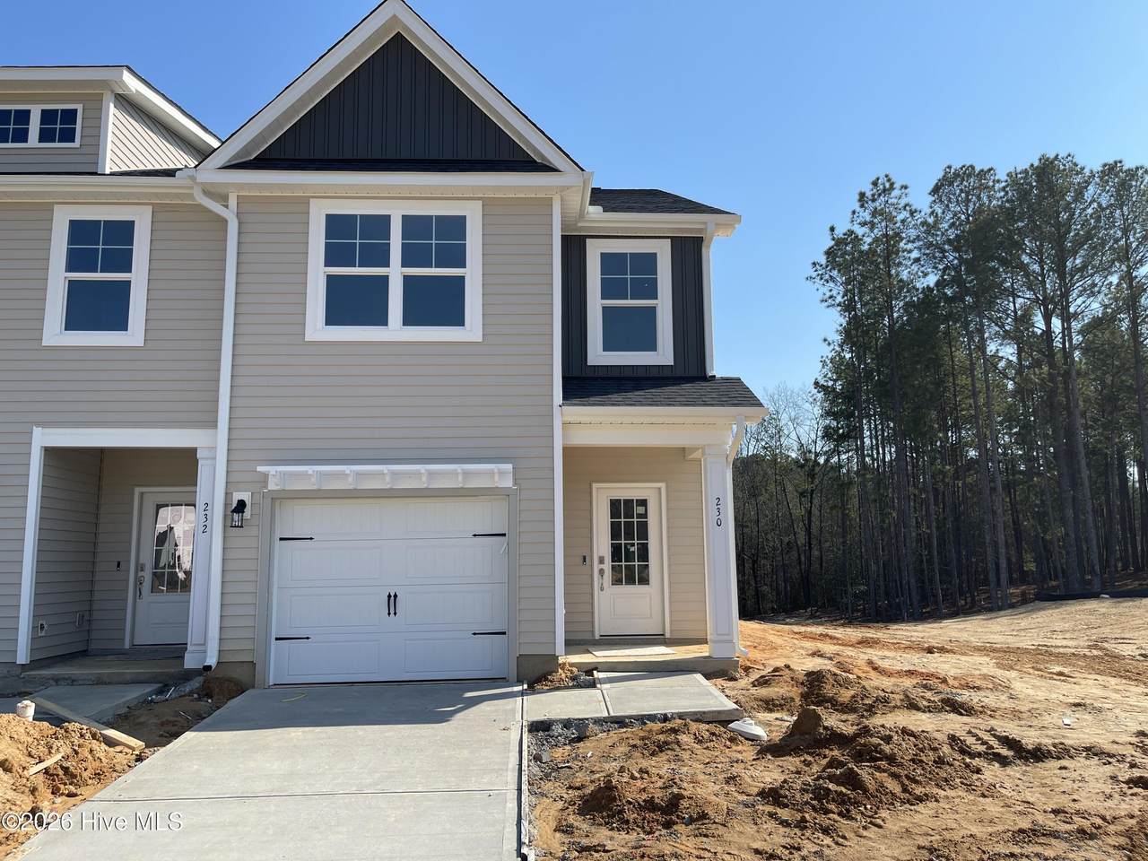 230 Elijah Way - Photo 1