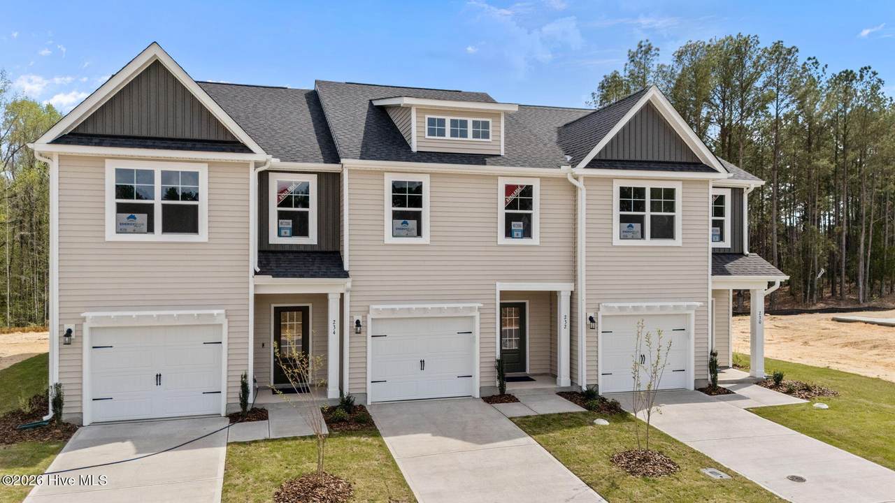 232 Elijah Way - Photo 1