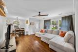 813 Holbrooke Avenue - Photo 18