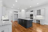 607 Lake Circle - Photo 17