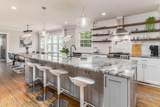 411 Greenfield Boulevard - Photo 5
