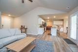 207 Highland Park Drive - Photo 3