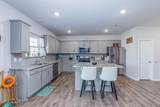 102 Featherstone Lane - Photo 17