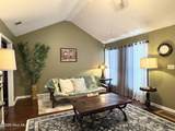 4651 Clifden Avenue - Photo 6