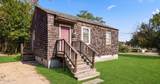 1015 Queen Street - Photo 2